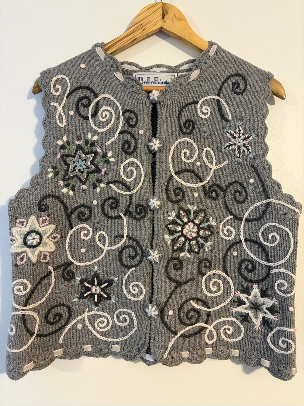 Vintage BellePointe Winter Cottage Sweater Vest M Holiday